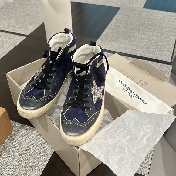 New Golden Goose Navy Mid Star Sneakers - Picture 5 of 16